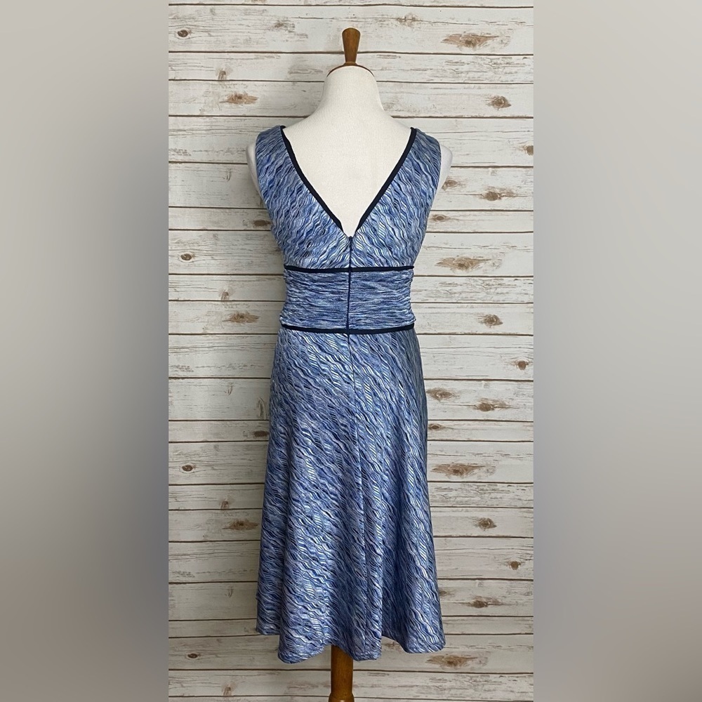 Kay Unger New York sleeveless surplice dress - Picture 4 of 7